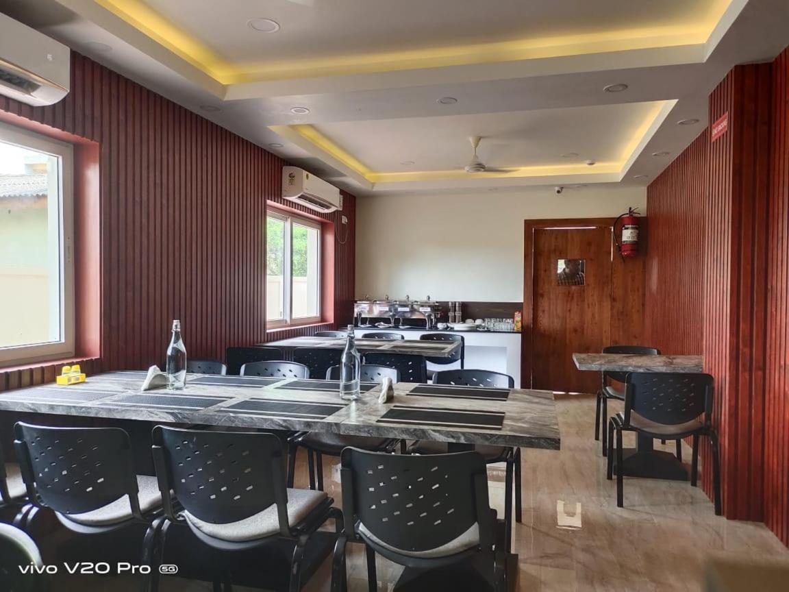 The Northern Lights Hotel Port Blair Esterno foto